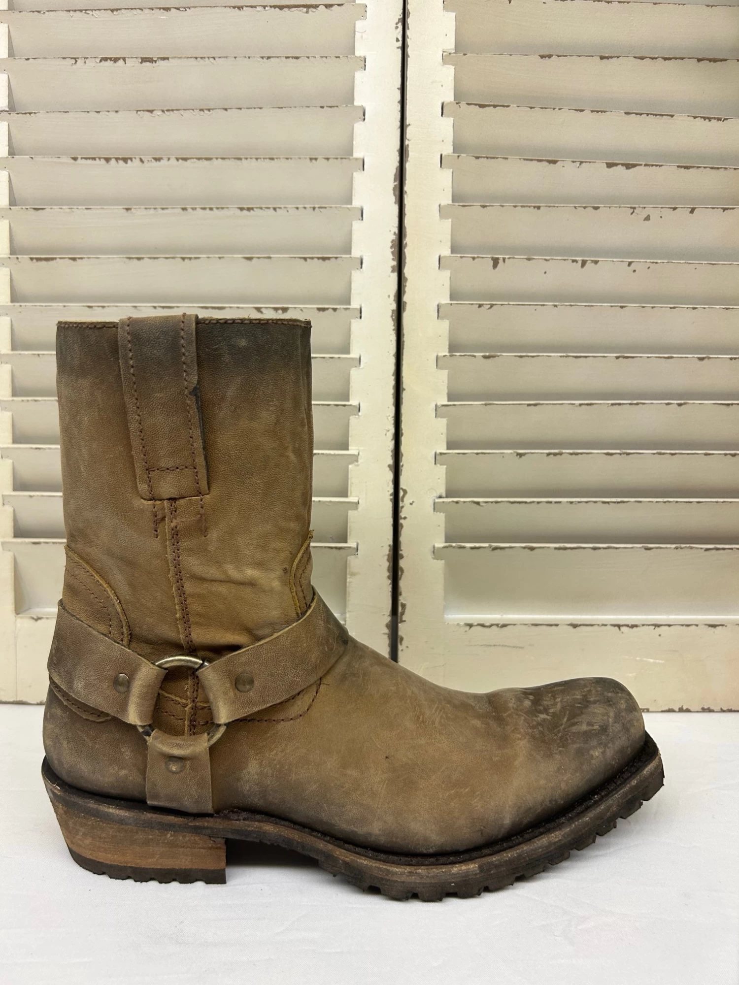 Liberty Black - 71108 Josh Tan - Image 2