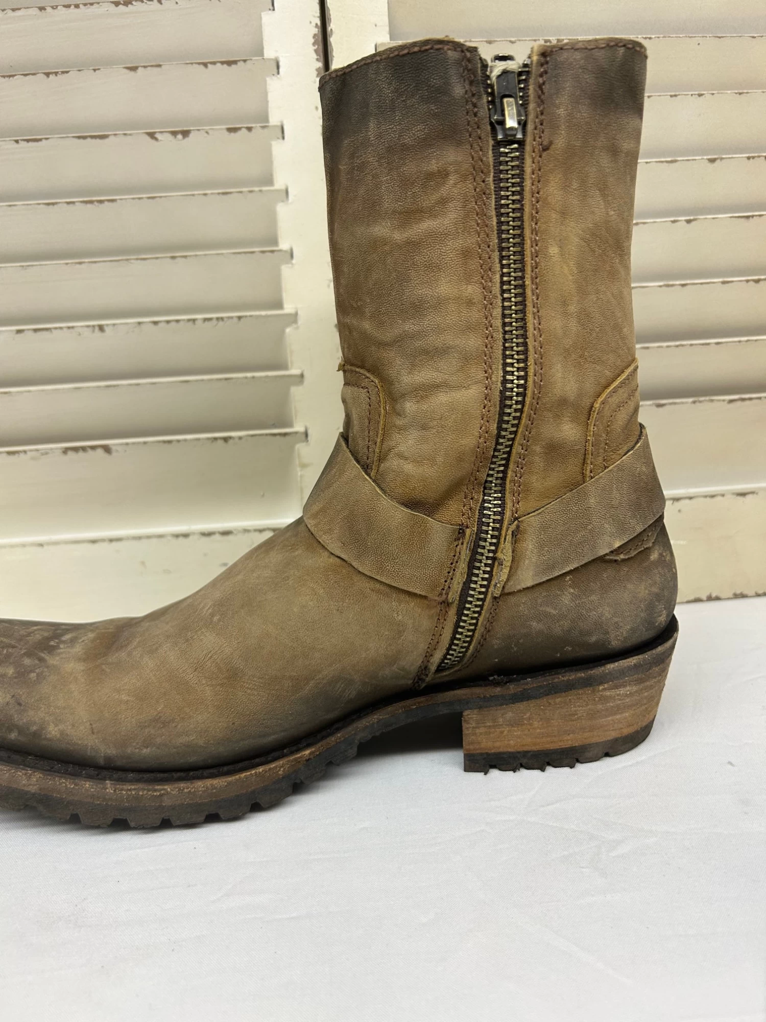 Liberty Black - 71108 Josh Tan - Image 4